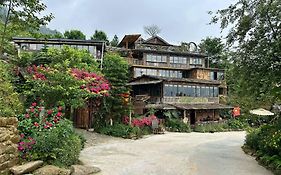 Ta Phin Cottage